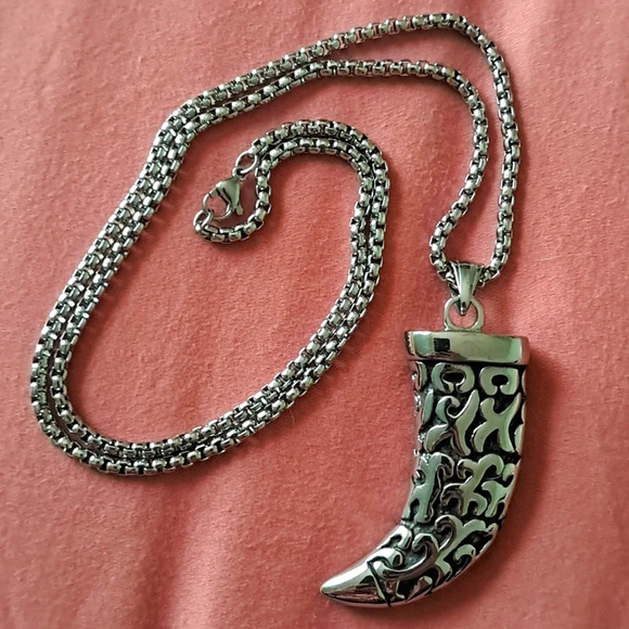 Horn Tusk Men's Pendant Necklace (23.5 Inches) in Black Oxidized Stainless Steel - Picture 1 of 4